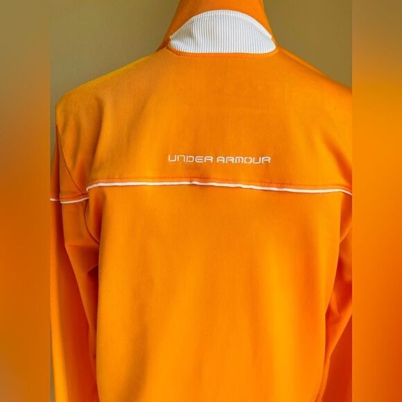 Women’s Under Armour Orange Lightweight jacket. - Picture 7 of 8